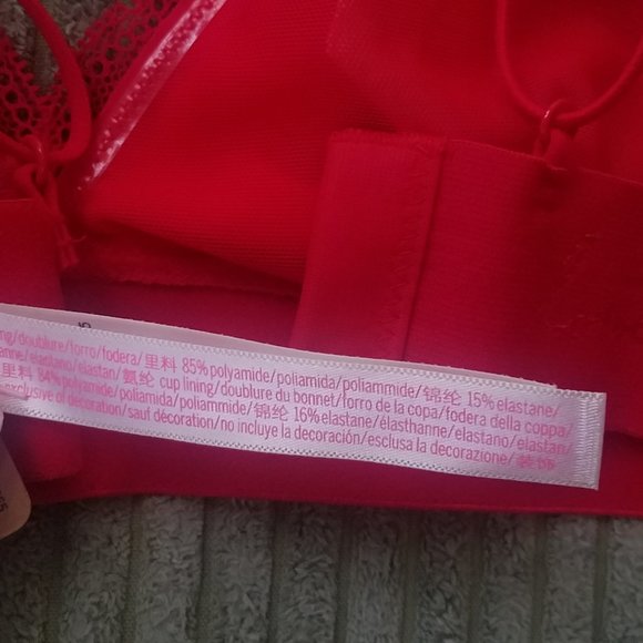 NWT RED LACE TRIANGLE BRALLETE VICTORIA'S SECRET PINK - Picture 5 of 6